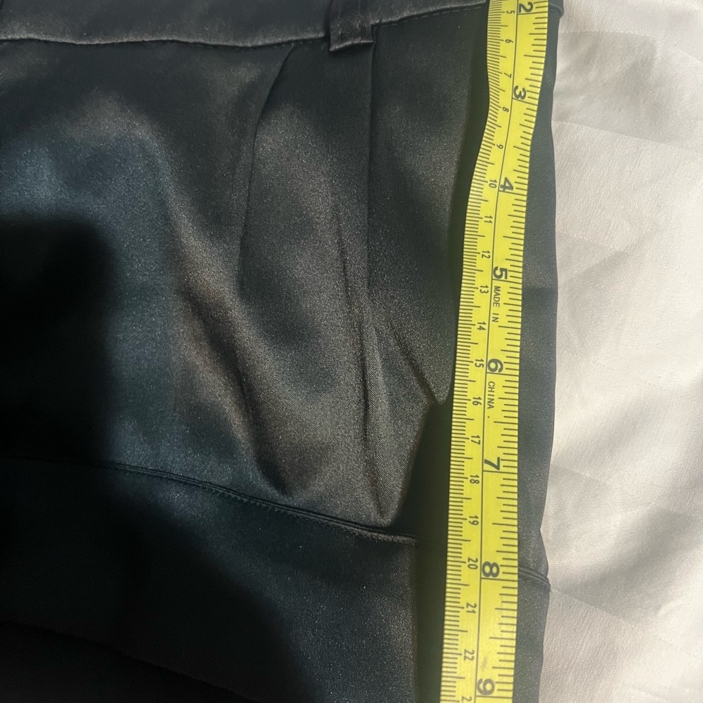 Black shorts - Picture 4 of 5